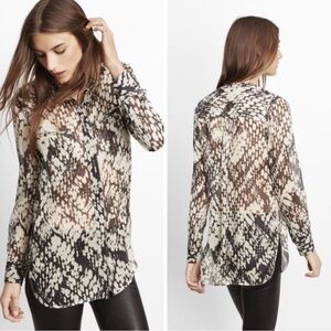 Vince Blouse Top 100% Silk Button Down Tunic Women Sz 2 Basket weave Print Sheer